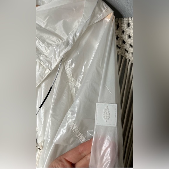 NWT: Free People FP Movement Dew Drop Packable Rain Jacket - Picture 11 of 12